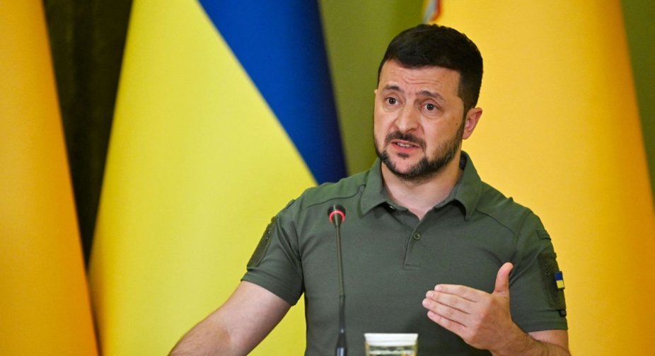 Зеленський відмовився від мобілізації жінок, але розгляне аргументи щодо збільшення військового віку до 25 років