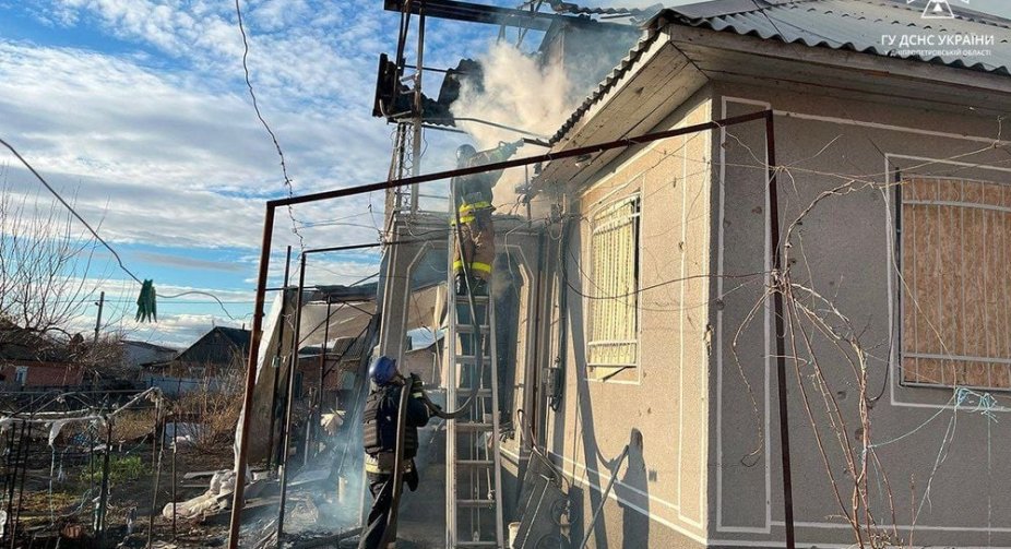 У Нікополі російський безпілотник влучив у житловий будинок