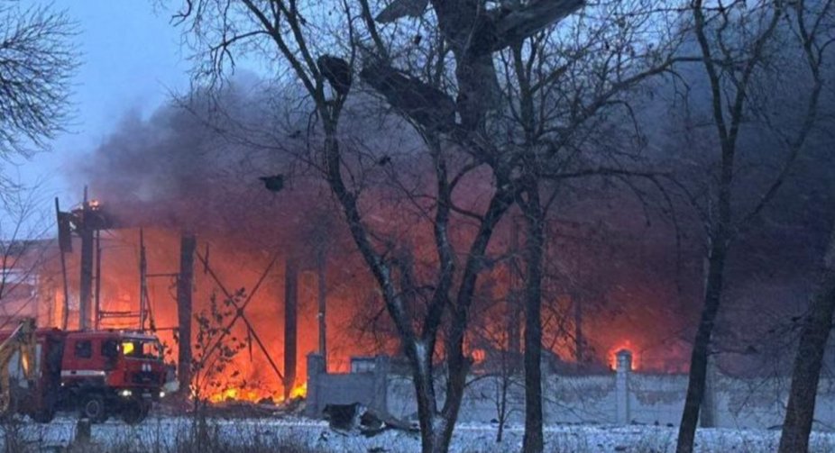Атака РФ призвела до руйнувань у Кривому Розі та районі: люди під завалами