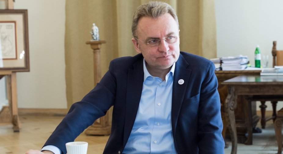 Мер Львова обіцяє 50 тис гривень тим, хто підпише контракт із десантними військами або морською піхотою