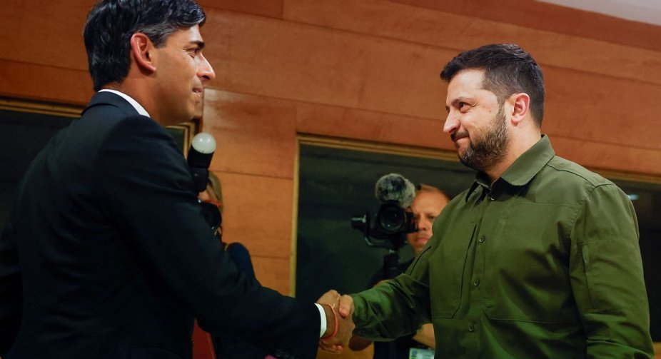 Ukraine and Britain sign security agreement
