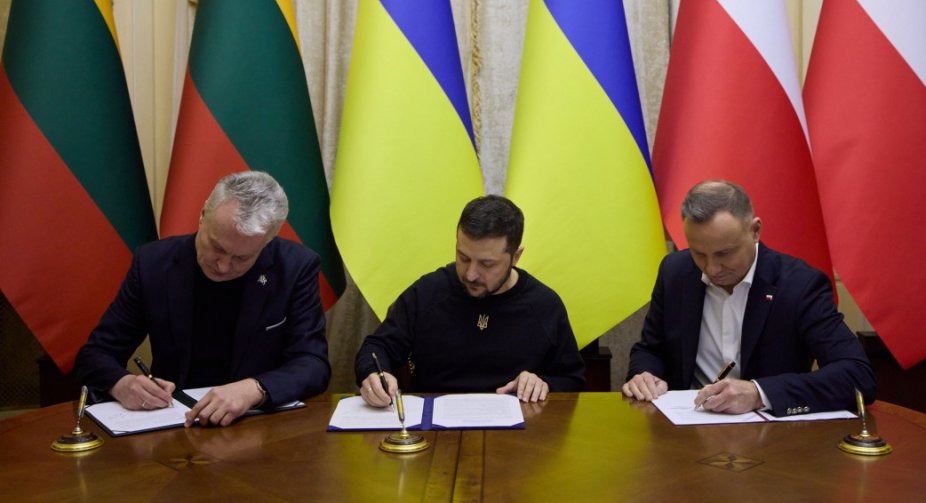 Президенти Литви та Польщі розглядають розширення військової співпраці та обговорюють ситуацію в Україні