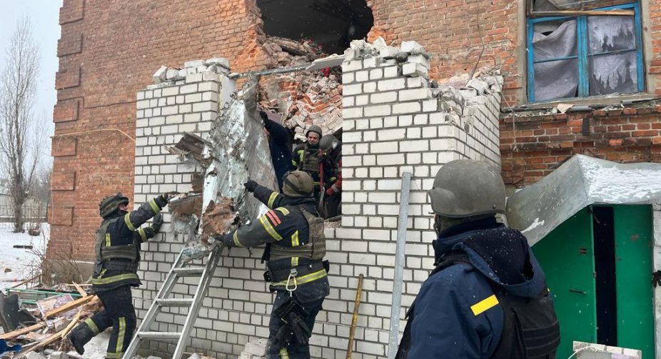 Росія атакувала будинок у Куп'янську: є загиблий та поранений