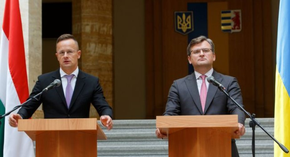 Голова МЗС Угорщини напередодні візиту в Україну отримав лист з погрозами, - ЗМІ