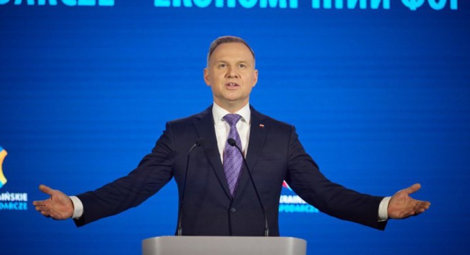 Дуда поставив під сумнів повернення Україною Криму, посол відповів