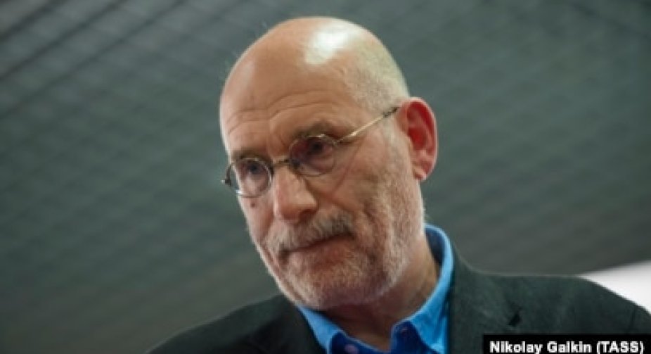 Moscow court arrested writer Boris Akunin in absentia