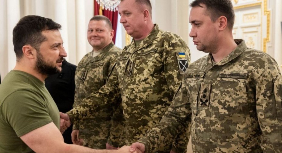 Zaluzhnyi and Budanov are awarded the title of Heroes of Ukraine (UPDATED)