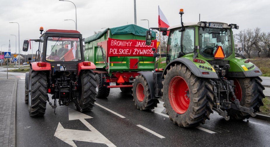 Poles have already blocked 5 checkpoints on the border with Ukraine