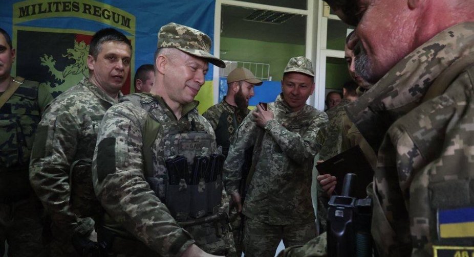 Україна прагне завершити війну лише виходом на власні кордони, - Сирський