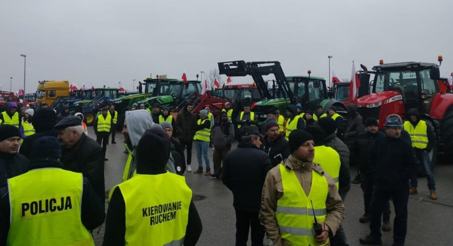 Польські фермери анонсували повну блокаду кордону з Україною: у ДПСУ оцінили наслідки