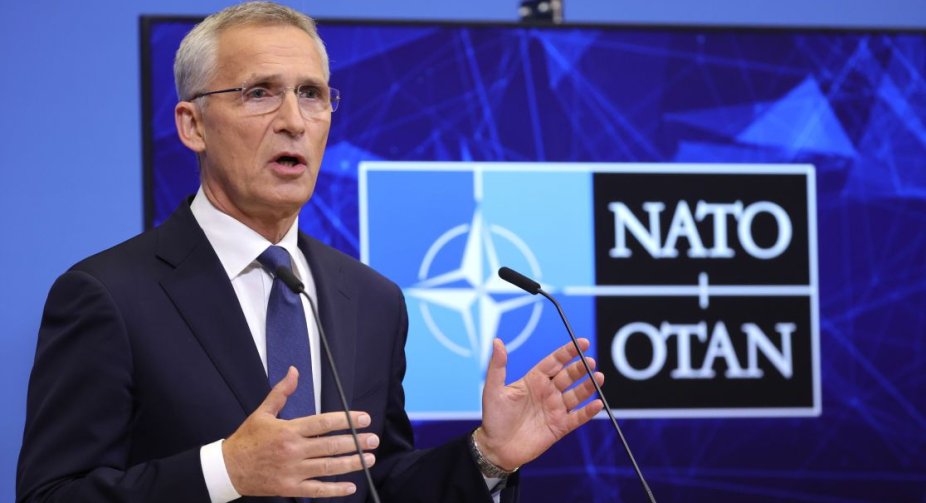 Група країн НАТО планує передати Україні мільйон дронів, - Столтенберг