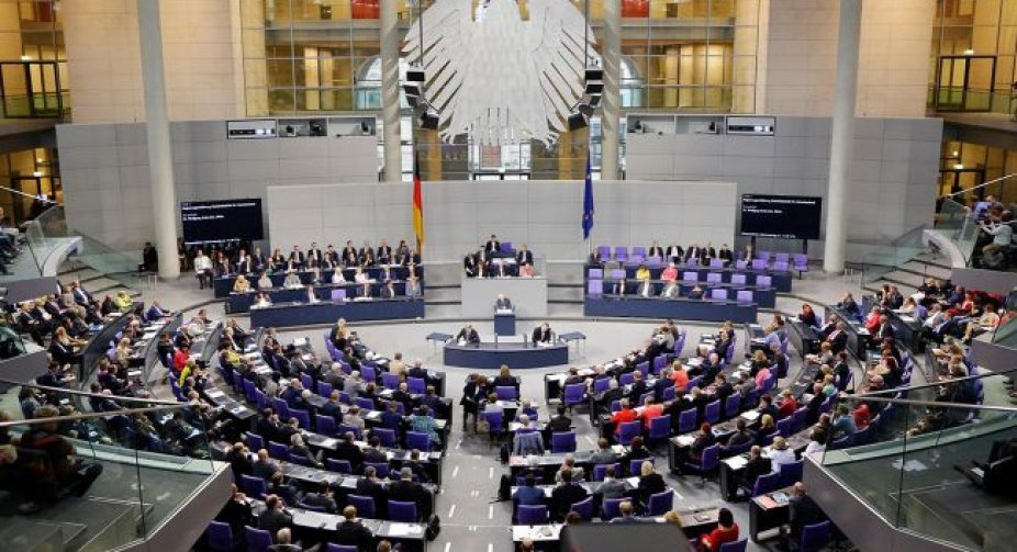 Депутати Бундестагу вимагають посилити допомогу Україні після смерті Навального