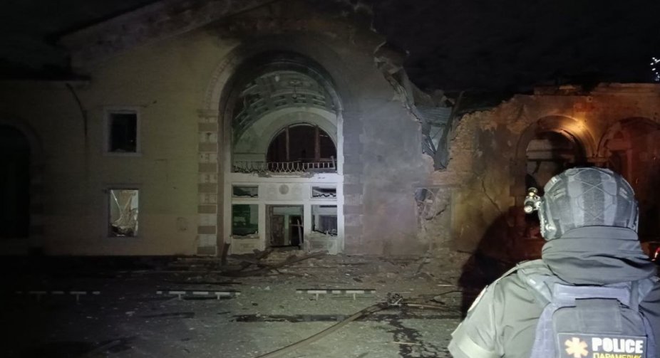 Росіяни вночі обстріляли вокзал в Костянтинівці, є поранена та руйнування