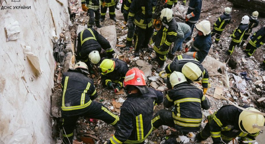 В Одесі під завалами багатоповерхівки виявили дев'яту жертву російської атаки (ОНОВЛЕНО)