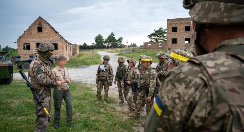 Франція у 2024 році розширить програму навчання українських солдатів