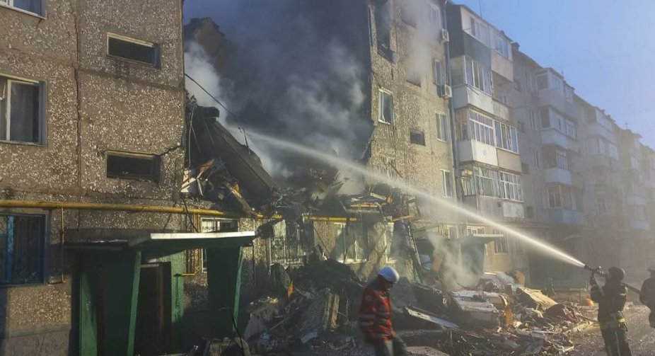 Унаслідок атаки дронів постраждав багатоквартирний житловий будинок у Сумах: є загиблі (ОНОВЛЕНО)