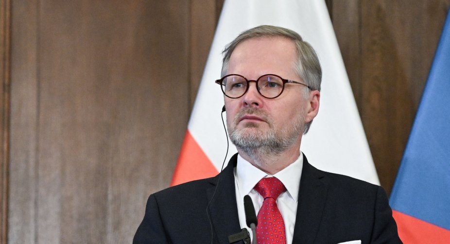 Прем’єр Чехії не став озвучувати при Фіцо деталі про постачання боєприпасів Україні, - ЗМІ