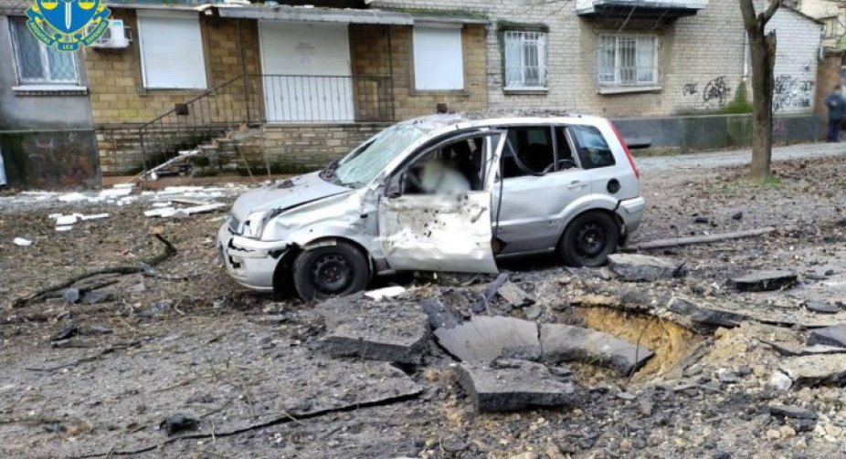In Kherson, Russians fired at a taxi: the driver was killed, 2 more people were injured