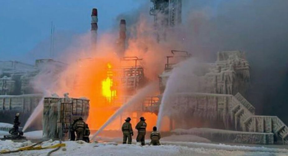 Росія змогла швидко відремонтувати деякі з ключових НПЗ - Reuters