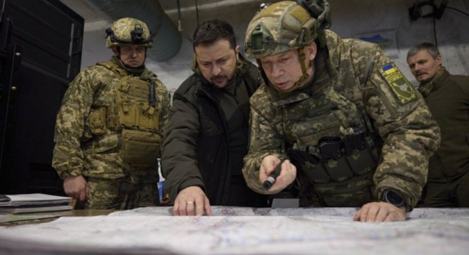 Зеленський провів нараду з головнокомандувачем ЗСУ: пріоритет - захист прикордонних територій