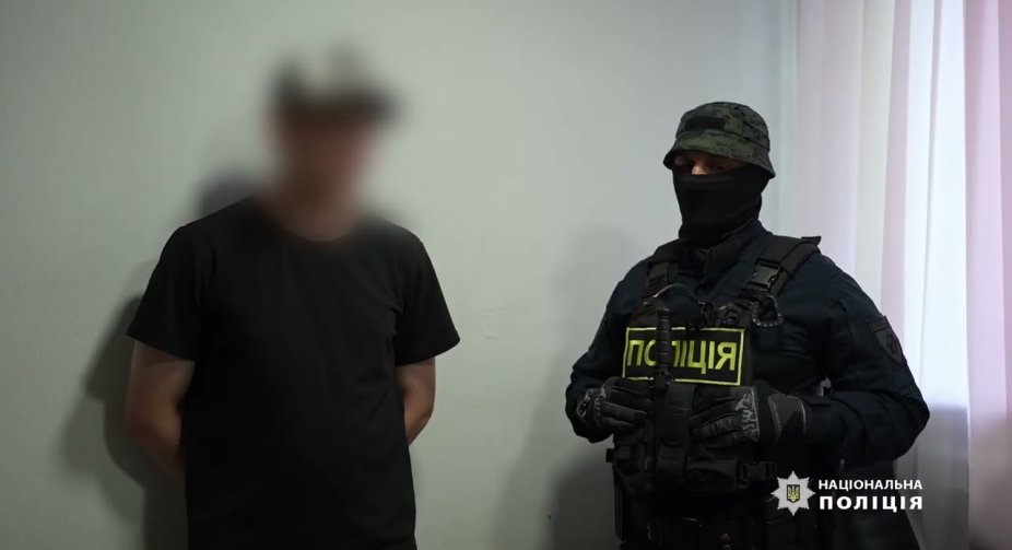 Поліція в Одесі розкрила хабарництво: службовець ТЦК вимагав $1000 за видалення авто з військового обліку