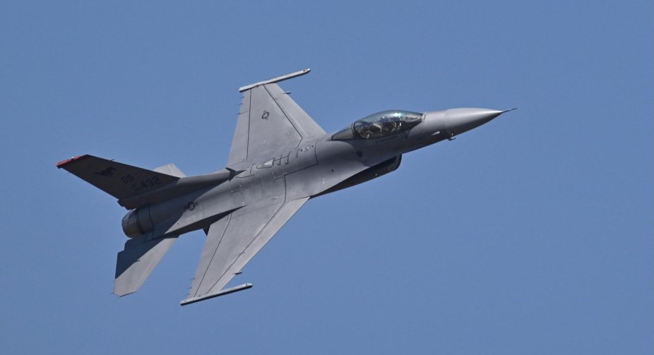 Частину винищувачів F-16 для України зберігатимуть на іноземних базах, - начальник авіації ПС ЗСУ