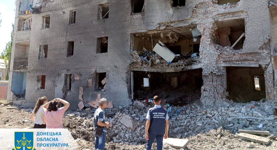 Російські війська вдарили керованою бомбою по Селидовому: є постраждалі