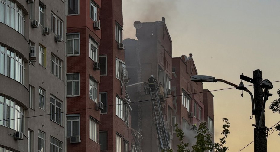 У Дніпрі триває пошуково-рятувальна операція: оновлені дані про обстріл 28 червня (ОНОВЛЕНО)