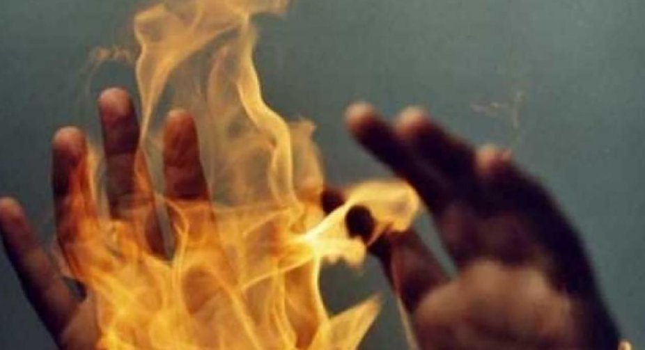 Жінка підпалила себе біля будівлі суду в Київській області