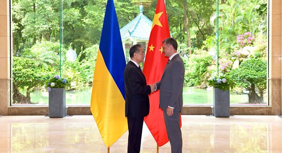 Україна і Китай у Пекіні: Китай підтримує суверенітет України, але зберігає нейтралітет у конфлікті