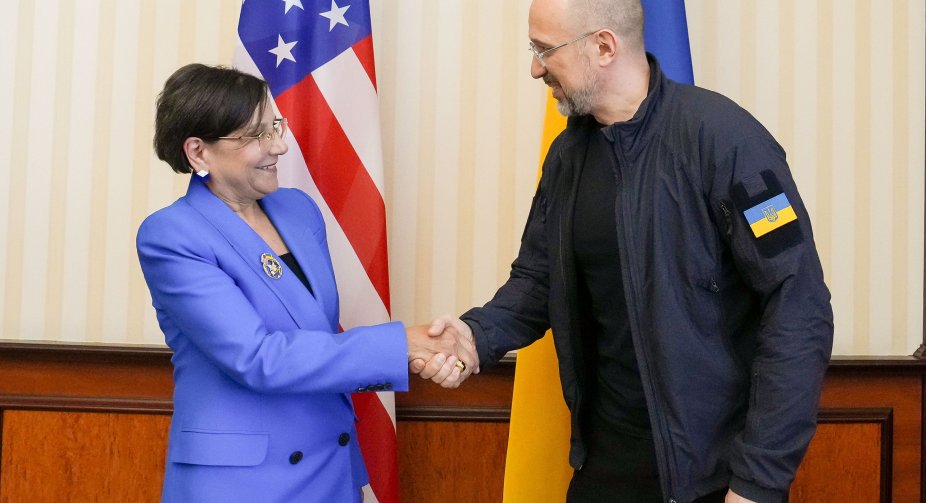 Відставка Пенні Пріцкер: США продовжать роботу над відновленням України