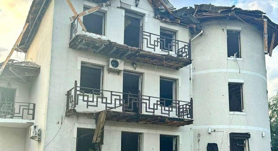 Російський опозиціонер Ілля Пономарьов і його дружина постраждали від падіння уламків дрона в Київській області