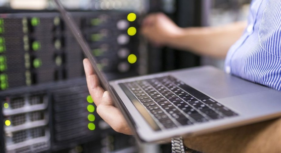 Major websites hit by global outag