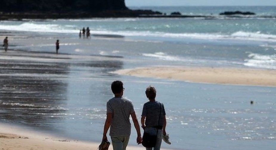 Portugal to allow UK tourists from Monday