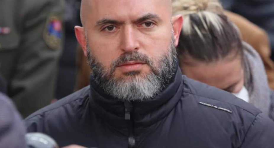 Armen Ashotyan posted on his Facebook page: Tomorrow, the prodigal scoundrel will again try to stand on the gravestones of March 1 victims.