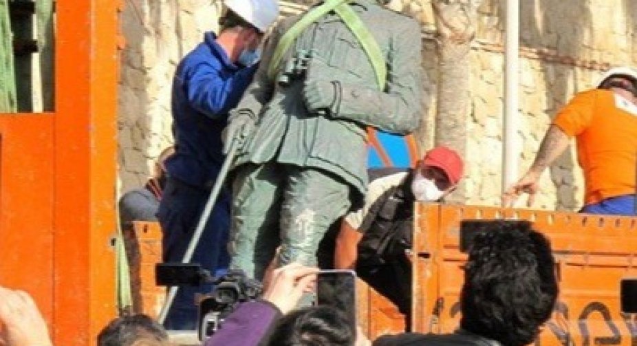 The last statue of dictator Franco was brought down in Spain