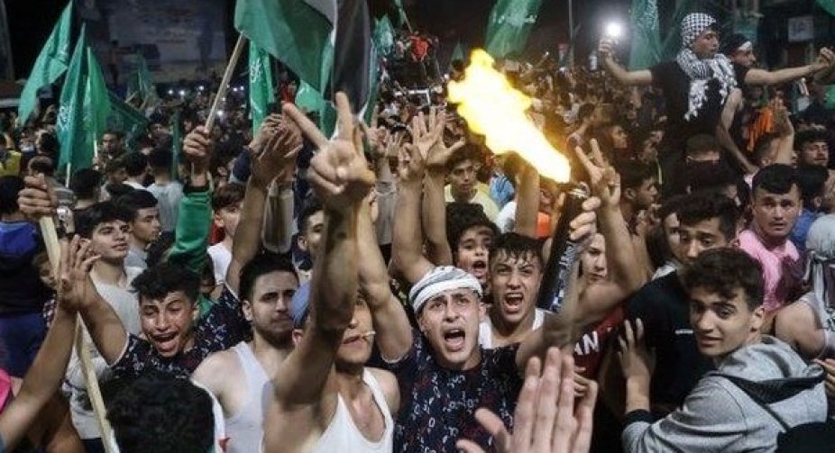 Israeli-Palestinian ceasefire comes into effect