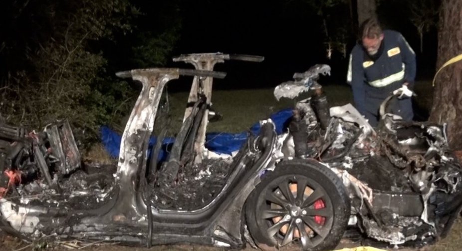 Autopilot turned off in fatal Tesla electric car accident in Texas - Musk