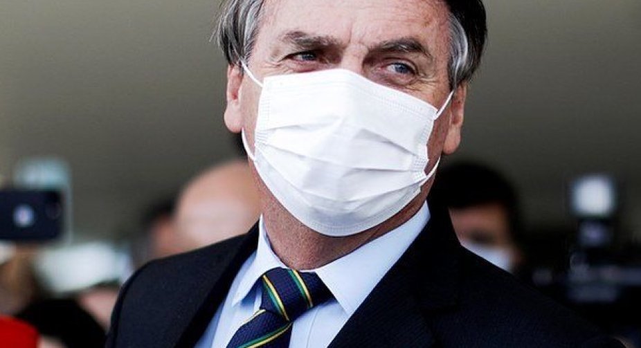 Political crisis and Covid surge in Brazil rock Bolsonaro
