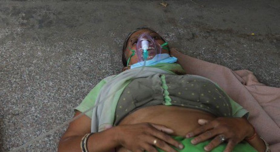 Patients dying without oxygen amid Delhi surge
