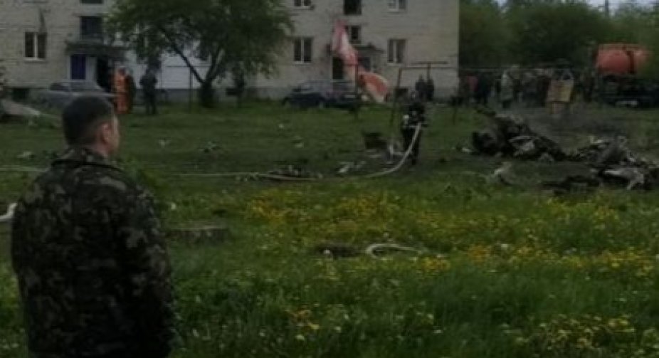 У Білорусі поряд з житловими будинками розбився літак