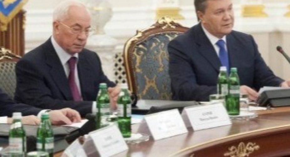 РНБО запровадила санкції проти Януковича, Азарова та інших чиновників