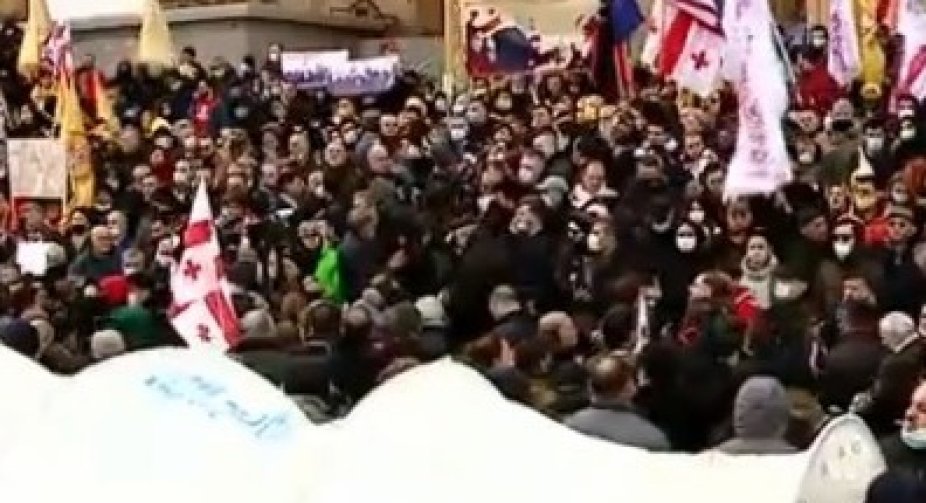 A letter sent from Nika Melia prison was read at the rally in front of the Parliament