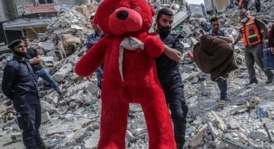 Israel Gaza conflict: Gazan officials say Sunday was 'deadliest day'