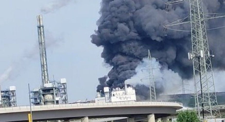 German chemical plant explosion leaves one dead