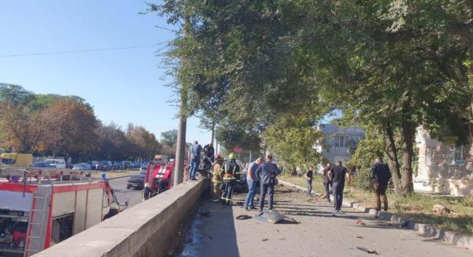  Вибух машини в Дніпрі кваліфікували як теракт, загинули 2 людини 