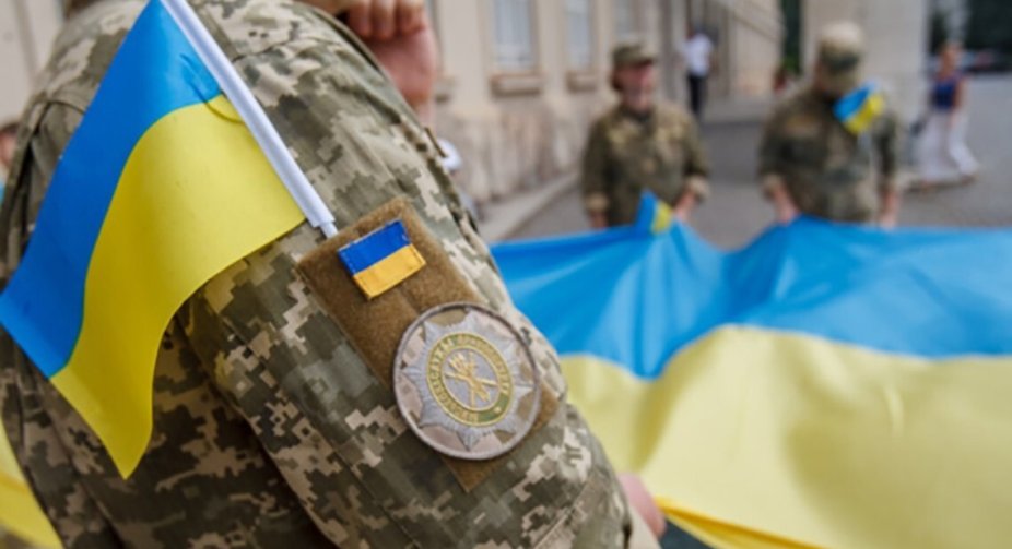День захисників і захисниць: Зеленський присвоїв двом військовим звання Героя України