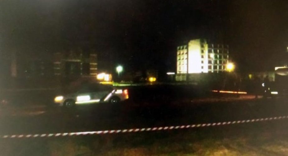У Чернігові група молодиків в супермаркеті побила двох поліцейських - один помер