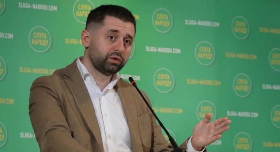 "Холодна регламентна війна": Арахамія пояснив, чому ініціював відставку Разумкова