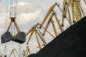 Доставлене морем дефіцитне вугілля почали відвантажувати на ТЕС